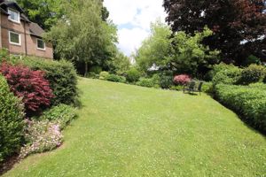 COMMUNAL GARDEN- click for photo gallery